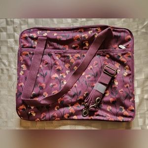 Thirty-One Away For the Weekender